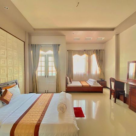 Phuc Hung 2 Hotel Ратьзя Экстерьер фото
