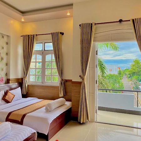 Phuc Hung 2 Hotel Ратьзя Экстерьер фото