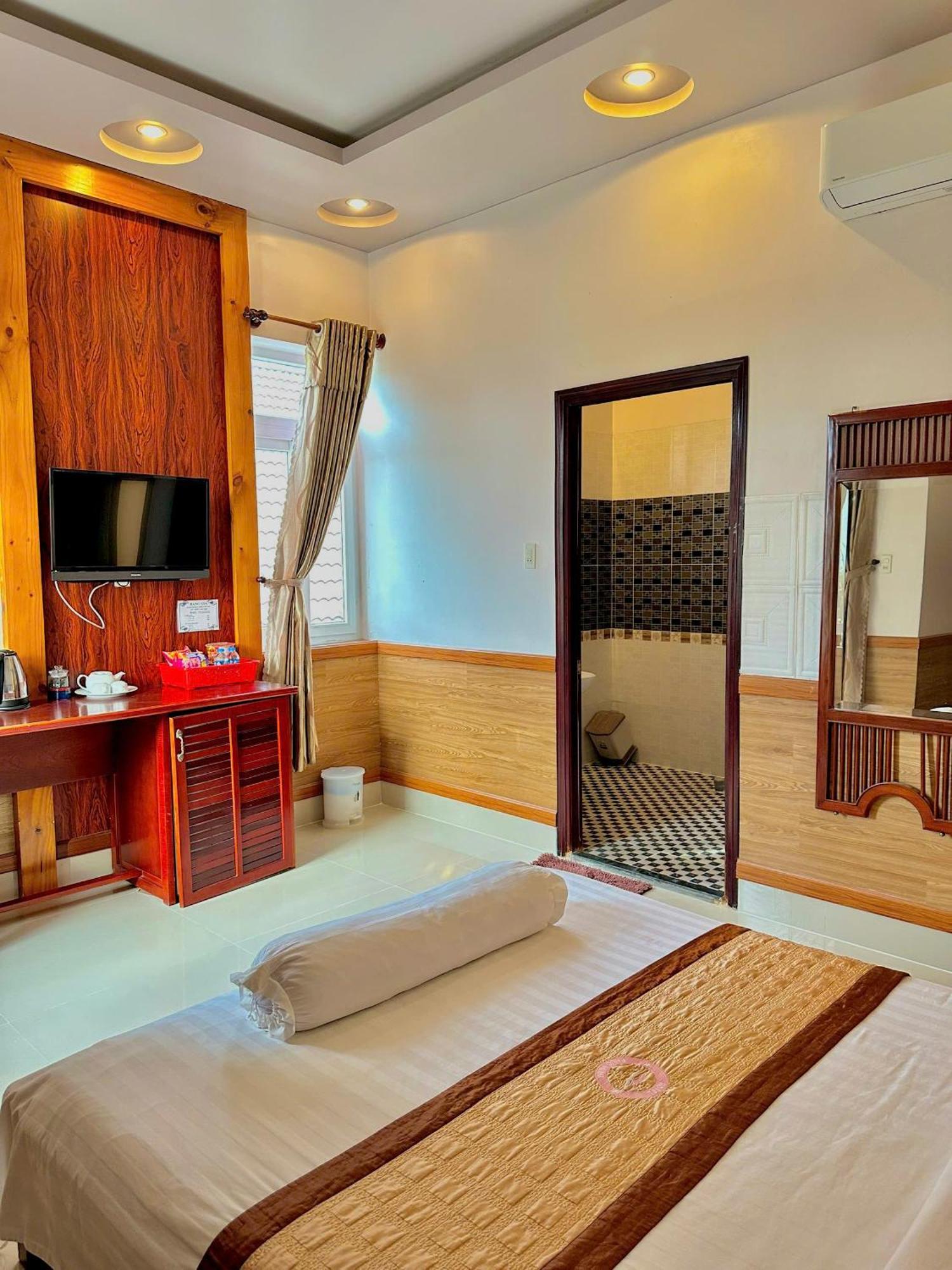 Phuc Hung 2 Hotel Ратьзя Экстерьер фото
