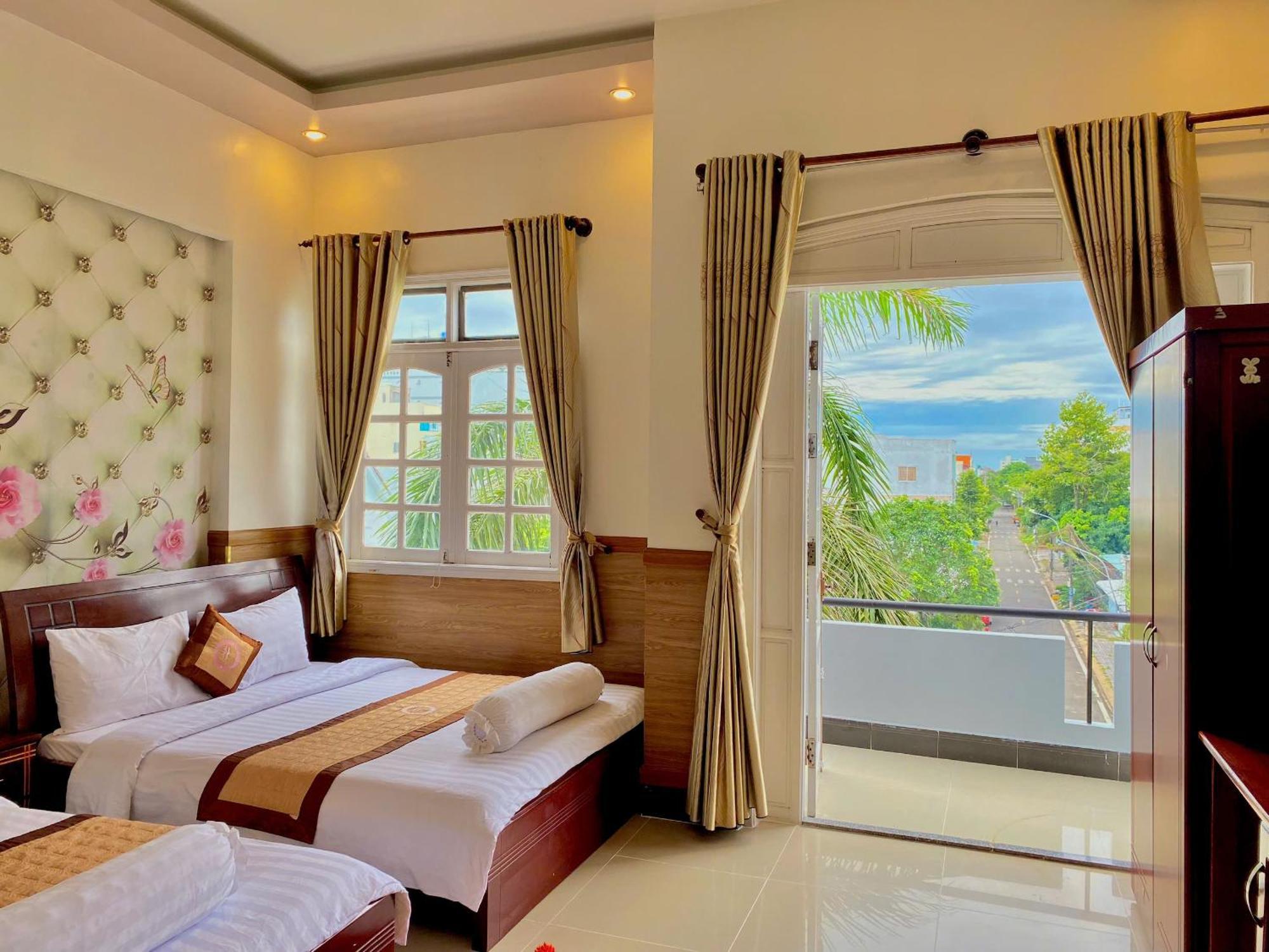 Phuc Hung 2 Hotel Ратьзя Экстерьер фото
