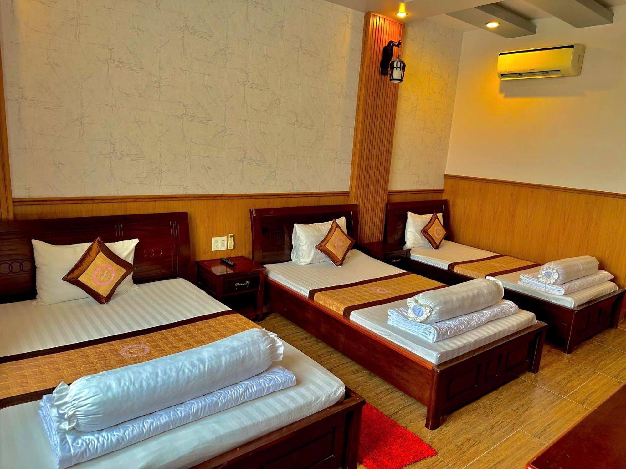 Phuc Hung 2 Hotel Ратьзя Экстерьер фото
