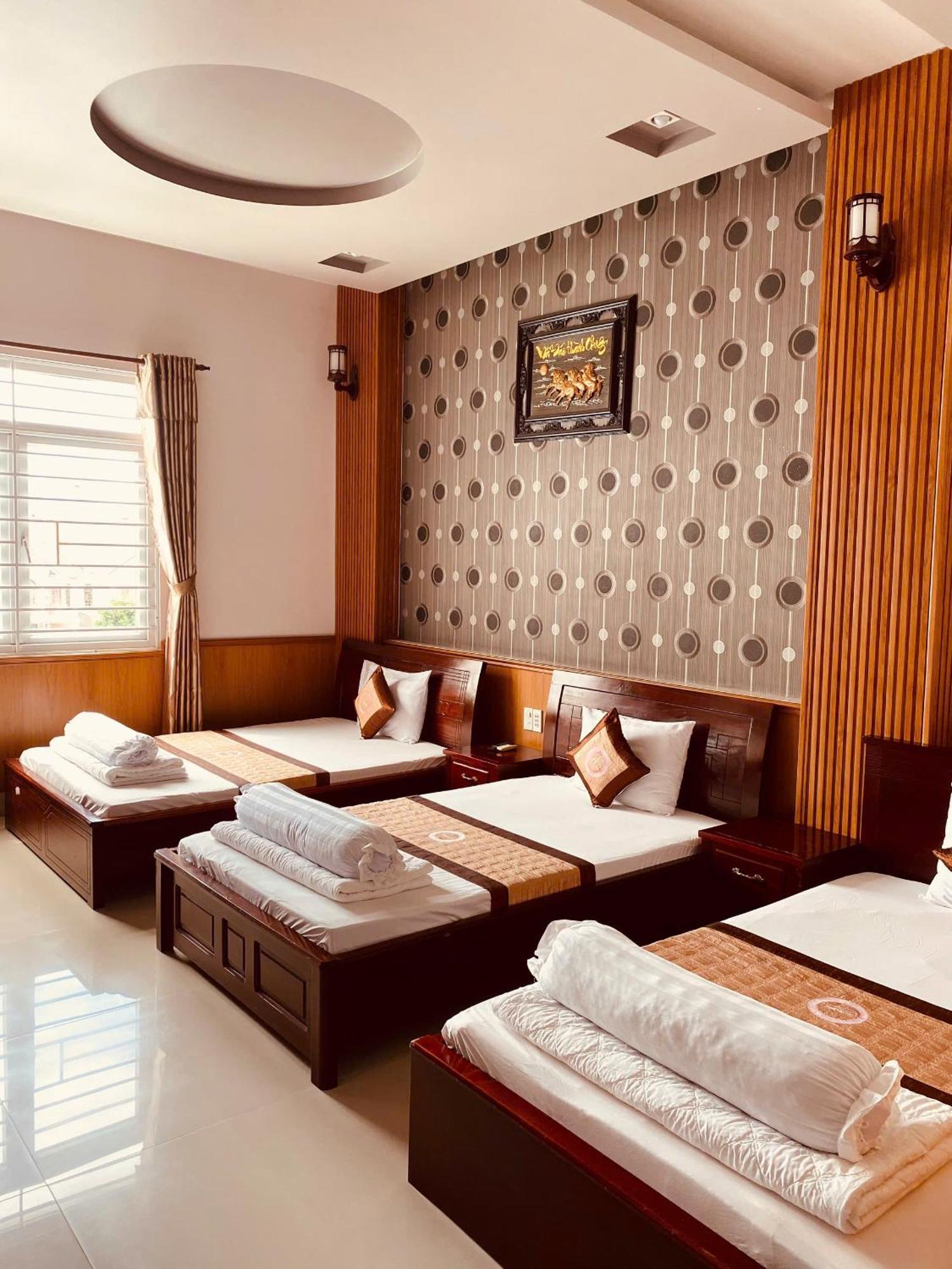 Phuc Hung 2 Hotel Ратьзя Экстерьер фото
